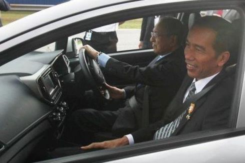 Jokowi Harus Jelaskan Kehadirannya Dalam MoU Proton-Adiperkasa