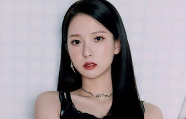 Aksi Yujin Kep1er Hadiahi Orangtua Pakai Honor Idol Tuai Pujian