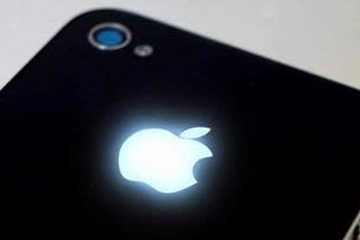 Logo Apple di iPhone bisa menyala