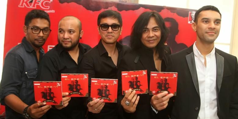 Setelah lima tahun vakum, band Element meluncurkan album ketujuh mereka, Save The Best For Last, di Jakarta, Rabu (12/3/2014).