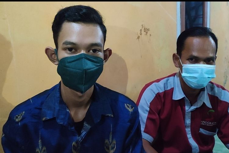 Muhammad Said Fikriyansah (17) warga desa Klayan Kecamatan Gunung Jati Kabupaten Cirebon Jawa Barat menepis tuduhan dirinya sebagai Bjorka.