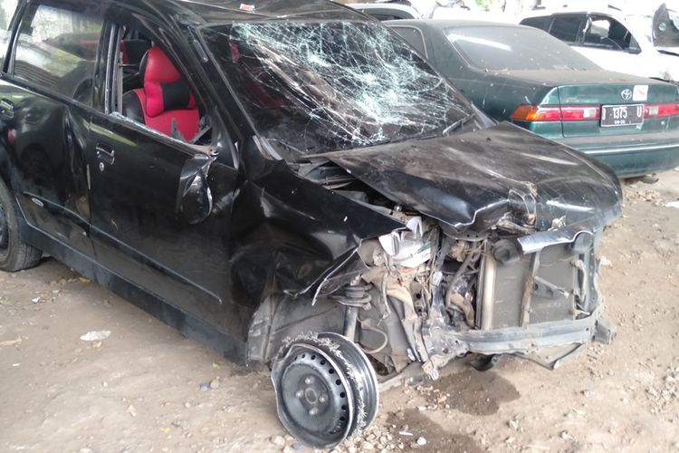 Kondisi mobil milik Aipda U pasca terjadi kecelakaan pada Selasa (12/11/2019)
