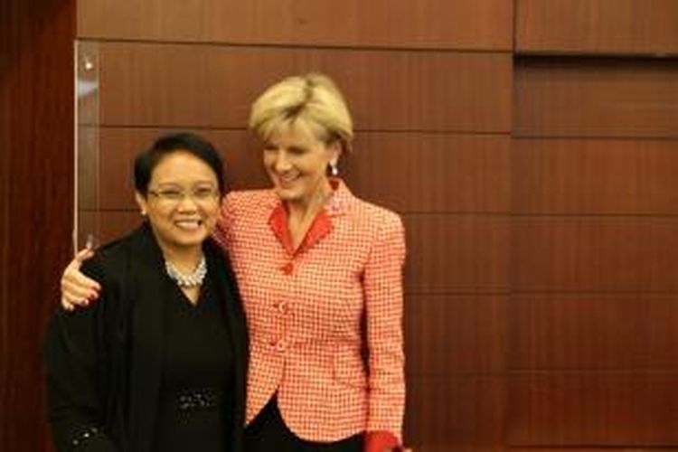 Menlu Julie Bishop dan Menlu Retno Marsudi.