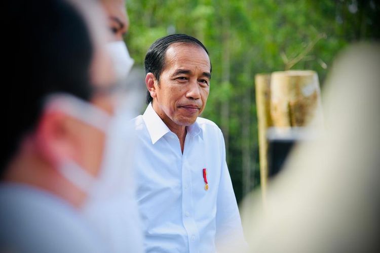 Presiden Joko Widodo (Jokowi) di Titik Nol Ibu Kota Nusantara, Kabupaten Penajam Paser Utara, Provinsi Kalimantan Timur, Rabu (22/6/2022).