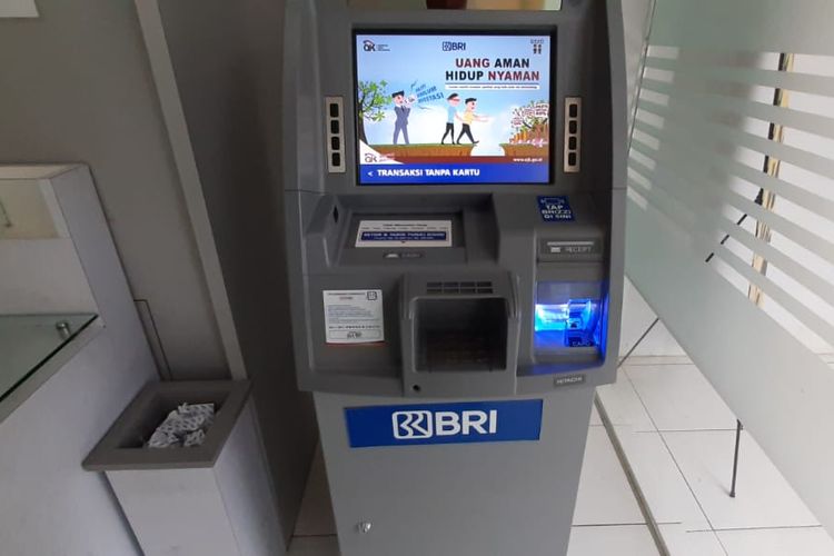 Cara transfer uang lewat ATM BRI, BCA, Mandiri, dan BNI dengan mudah