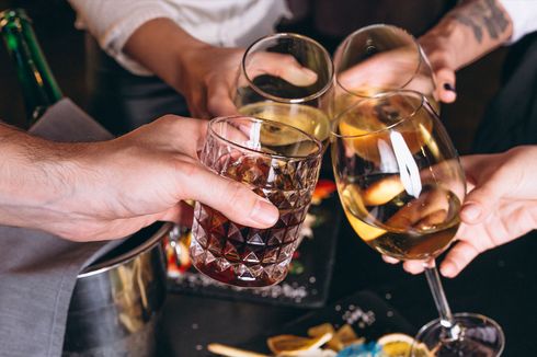 Studi: Alkohol dalam Jumlah Moderat Dapat Mempercepat Penuaan Otak