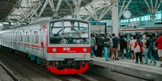 Dari Commuter Line hingga Whoosh, KAI Layani 333 Juta Penumpang dan Bantu Turunkan Polusi Jabodetabek