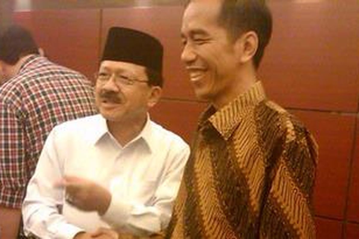 Dua pasang calon Gubernur dan Wakil Gubernur DKI Jakarta yakni Fauzi Bowo-Nachrowi Ramli dan Joko Widodo-Basuki Tjahaja Purnama mendatangi Mapolda Metro Jaya pada Senin (10/9/2012) pagi ini. Kedua pasang cagub-cawagub itu menghadiri acara silaturahmi dengan jajaran Musyawarah Pimpinan Daerah (Muspida) DKI Jakarta.