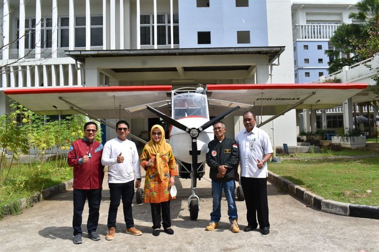 Kini, pesawat Haerul yang dikembangkan oleh Fakultas Teknik (FT) Universitas Hasanuddin semakin mendekati sempurna dan tidak lama lagi siap diterbangkan.