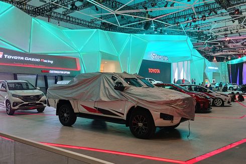 Hilux GR Sport Terpantau di Booth Toyota di GIIAS 2022