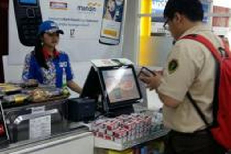 Ilustrasi: Bank Mandiri menggandeng Indomaret  untuk Mandiri e-cash. 