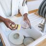 Cara Pakai Baking Soda untuk Bersihkan Bak Cuci Piring, Kinclong dan Tak Mampet