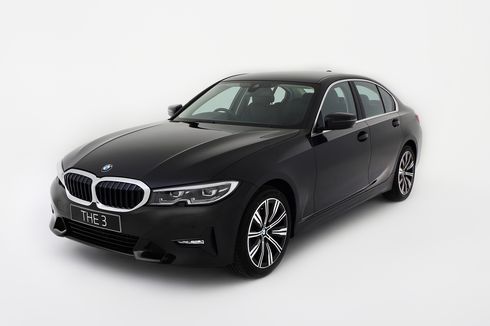 Spesifikasi Lengkap BMW 320i Sport yang Lahir di IIMS Hybrid 2022