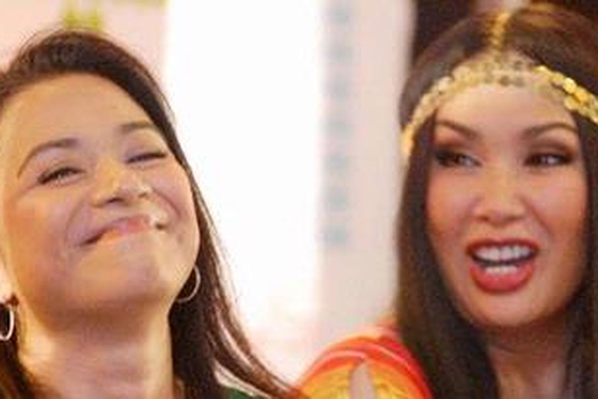 Ruth Sahanaya dan Titi DJ 