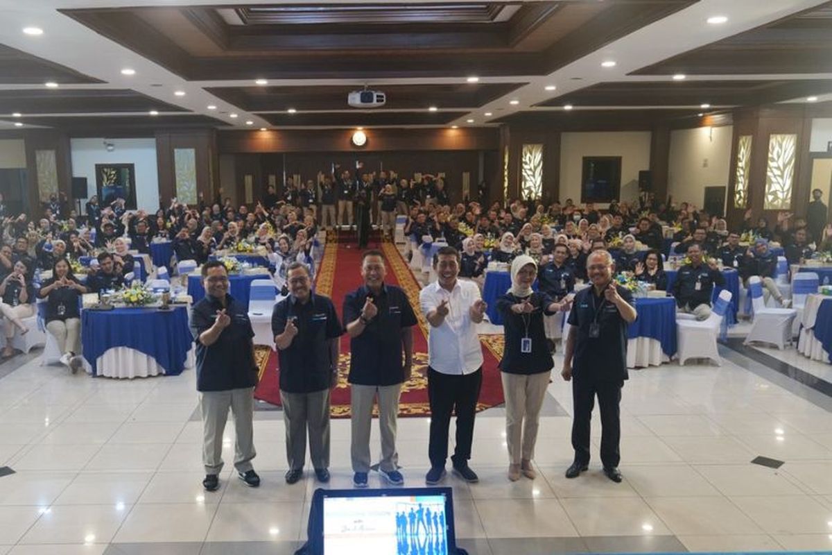 Perum Bulog mengadakan acara AKHLAK Culture Festival. 