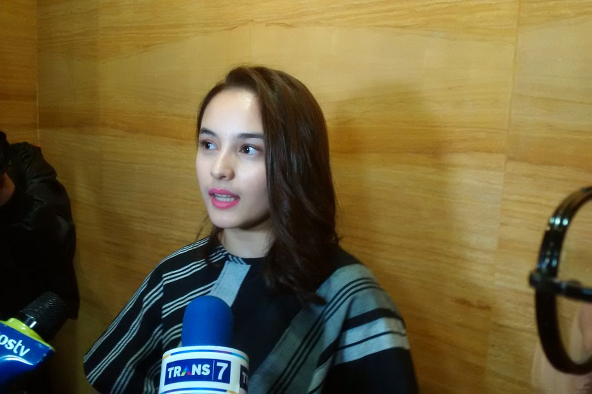 Chelsea Islan dalam wawancara seusai menjadi pembicara di acara Tempo Media Week, di Perpustakaan Nasional, Jakarta Pusat, Minggu (26/11/2017).