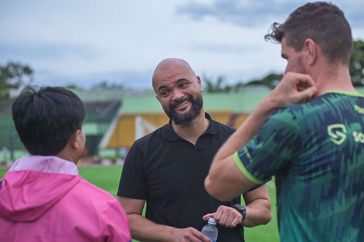 Proyek Sergio van Dijk, Dirikan Akademi Sepak Bola di Indonesia
