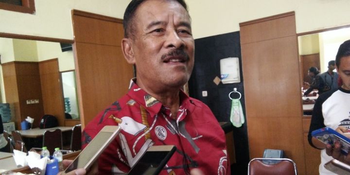 Manajer Persib Bandung Umuh Muchtar saat memberikan keterangan kepada media, Kamis (14/9/2017).