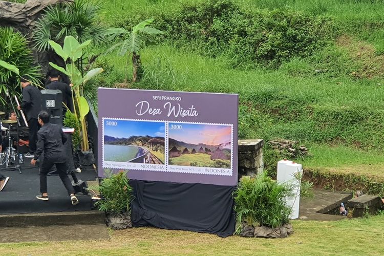 Peluncuran Perangko Desa Wisata Nglanggeran di Amphitheater Nglanggeran, Patuk, Gunungkidul Minggu (22/5/2022)