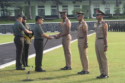 Benarkah Taruna TNI Harus Tetap Pakai Seragam Saat Pergi ke Mal dan Bioskop?