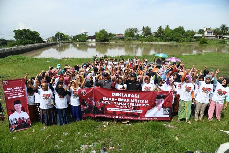 Deklarasi emak-emak militan untuk Ganjar Pranowo jadi presiden 2024 di Lombok Tengah, NTB, Sabtu (12/11/2022).