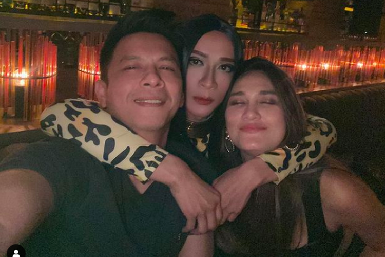 Aming mengunggah foto bersama Luna Maya dan Ariel NOAH