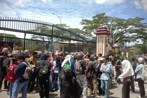 Aksi Demo di Polda Maluku, Desak Pecat Anggota Brimob Diduga Aniaya Pelajar SMP hingga Tewas