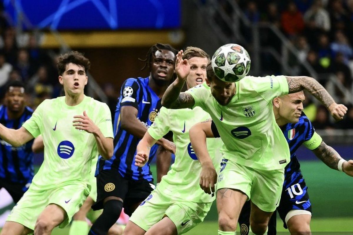 LIVE Inter vs Barcelona 2-2, "Diving Header" Olmo Samakan Skor