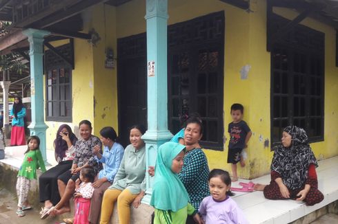 Tetangga dan Kerabat Gembira Sambut Kedatangan Siti Aisyah di Serang
