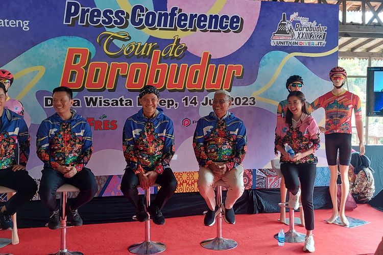 Gubernur Jawa Tengah Ganjar Pranowo menyatakan rute Tour de Borobudur tahun ini sangat menarik