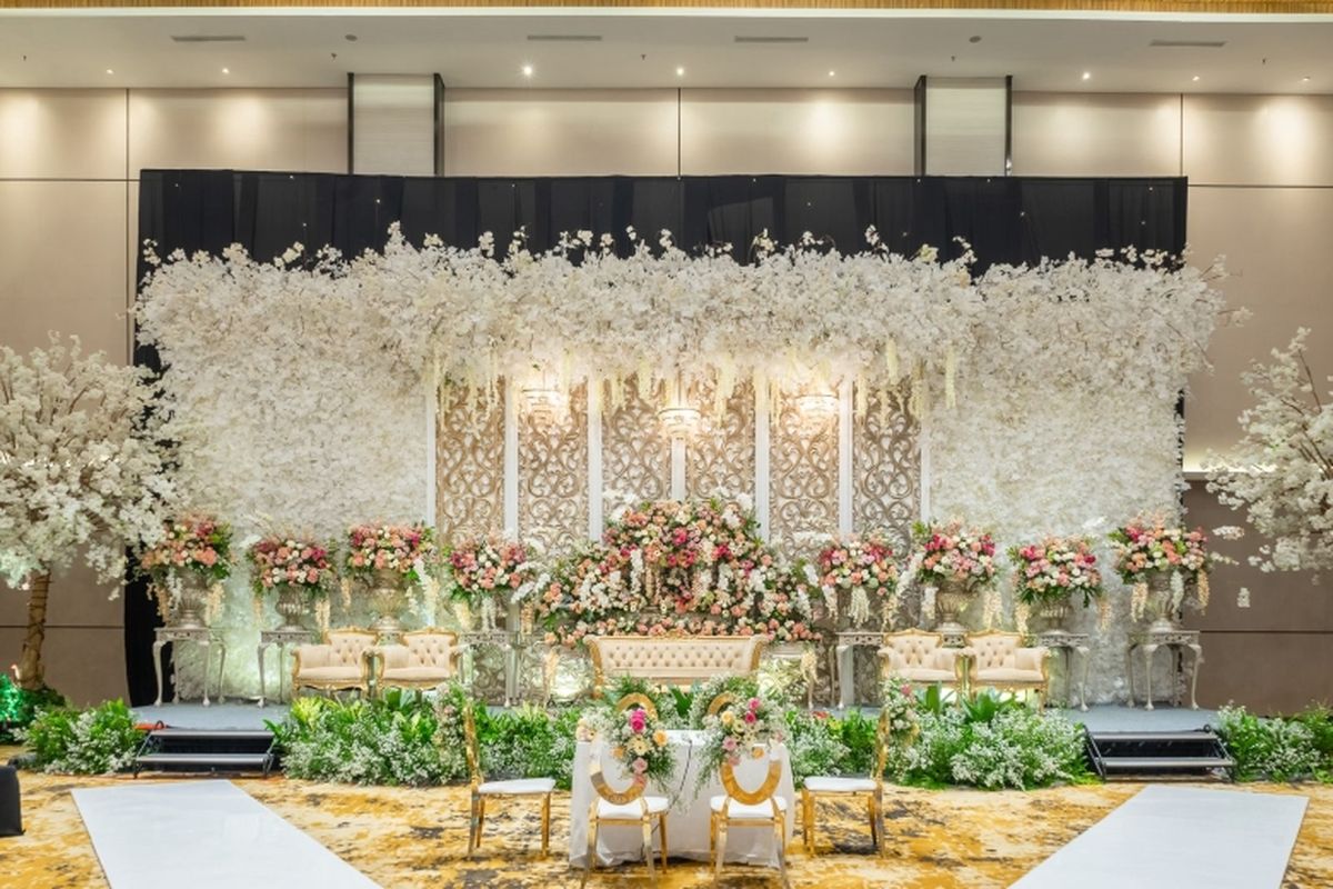 Aryanusa Ballroom Menara Danareksa memiliki tampilan luas, eksklusif, dan mewah sehingga cocok dijadikan venue pernikahan. 