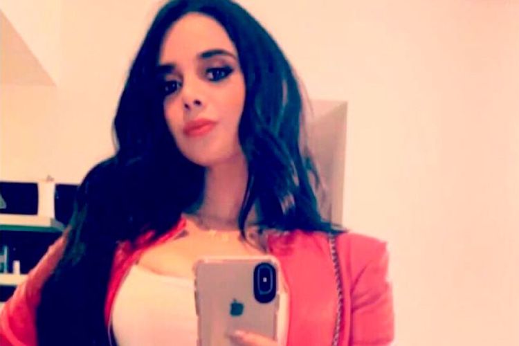 Yessenia Estefenia Alvarado, seorang model di Meksiko. Dilaporkan hilang sejak Agustus, dia ditemukan sudah tewas dalam kuburan massal bersama enam jenazah lainnya.