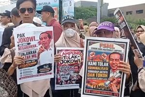 Safari Politik Jokowi ke Lampung Diwarnai Aksi Demo
