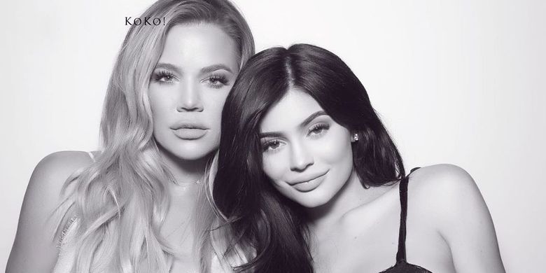 Khloe Kardashian dan Kylie Jenner.