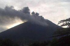 Gunung Gamalama Semburkan Abu Vulkanik Setinggi 1.500 Meter