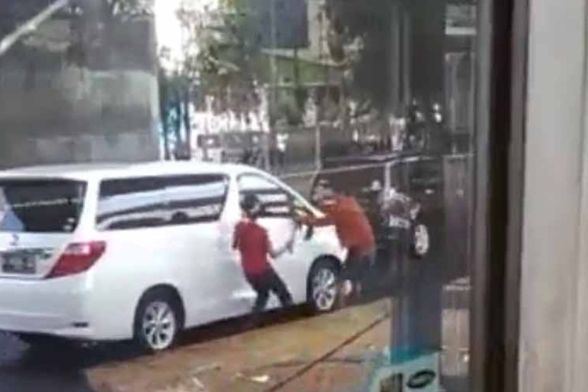 Perampokan spion yang terjadi di Jakarta Barat.