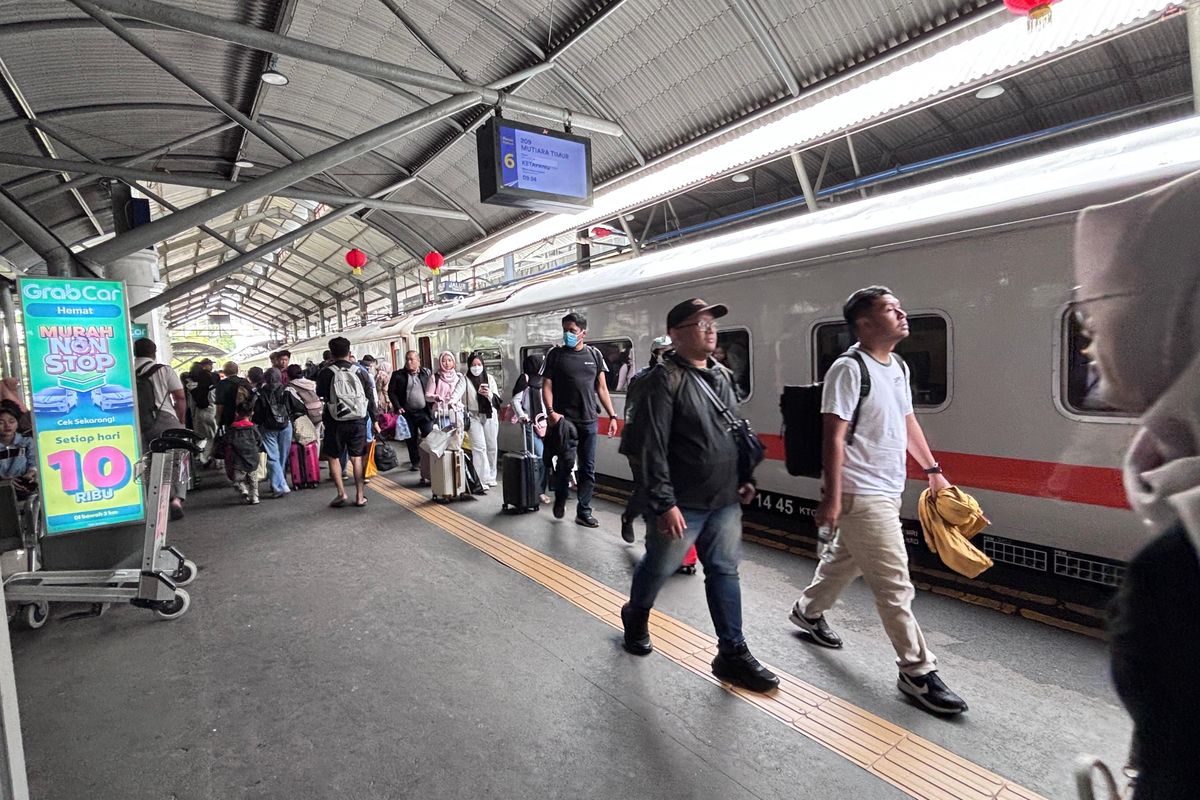 Tiket KA Lebaran 2026 Daop 8 Surabaya Masih Tersedia 142.297 Kursi