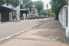 Saat Ratusan Kapolres Jalan Kaki dan Shalat Jumat Bersama Sebelum Menghadap Jokowi...