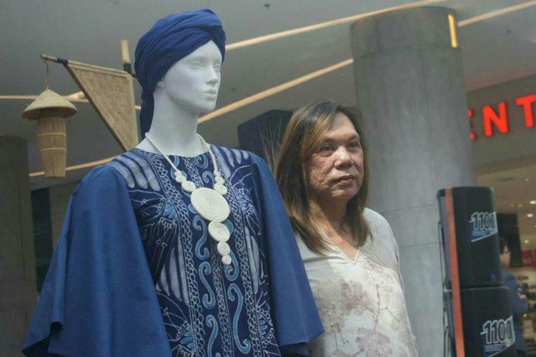 Founder Karawang Fashion Culture Handy Hartono mengaku optimistis batik Karawang bakal mendunia.