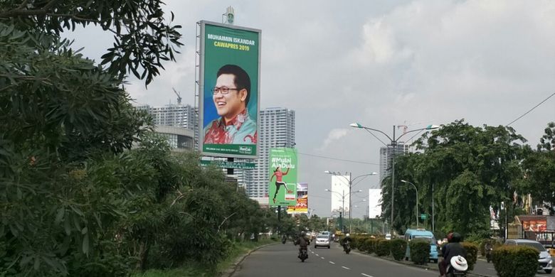 Reklame Muhaimin Iskandar Cawapres 2019 di Jl. KH. Noer Ali, Kota Bekasi. Foto diambil pada Selasa (27/2/2018).