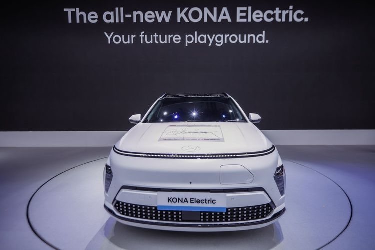 The all-new KONA Electric. 