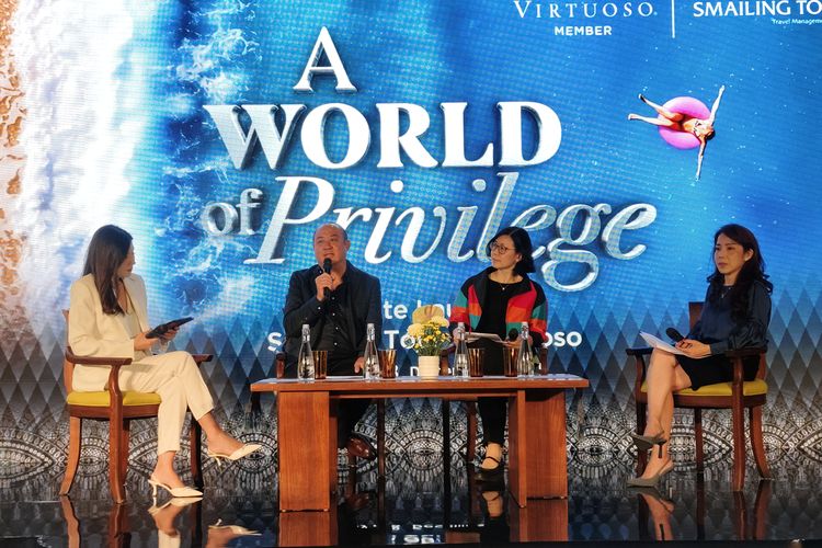 President & CEO Smailing Tour Anthony Akili dalam acara Smailing Tour X Virtuoso di Jakarta Pusat, Senin (8/12/2025). 