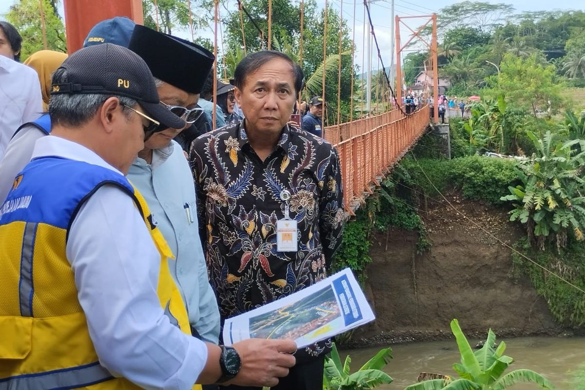 Ditutup karena Ancaman Longsor, Jembatan Gantung di Banyumas Dikaji Jadi Permanen