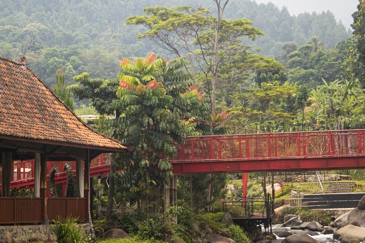 Ilustrasi jembatan yang ada di Pendopo Ciherang, Sentul, Bogor.