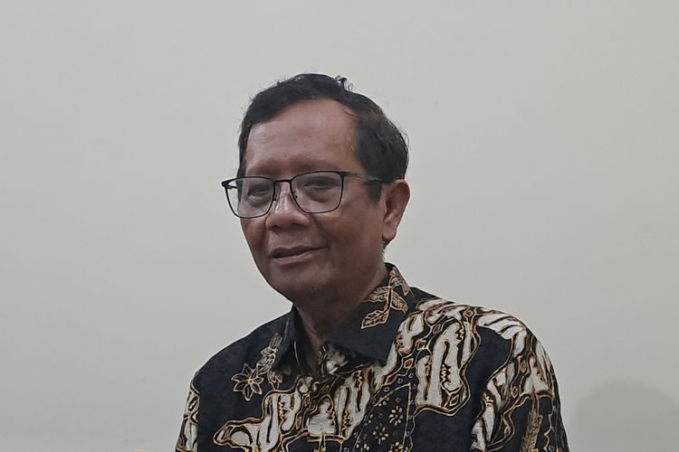 Mahfud Sebut MK Larang Menteri-Wamen Rangkap Jabatan di BUMN