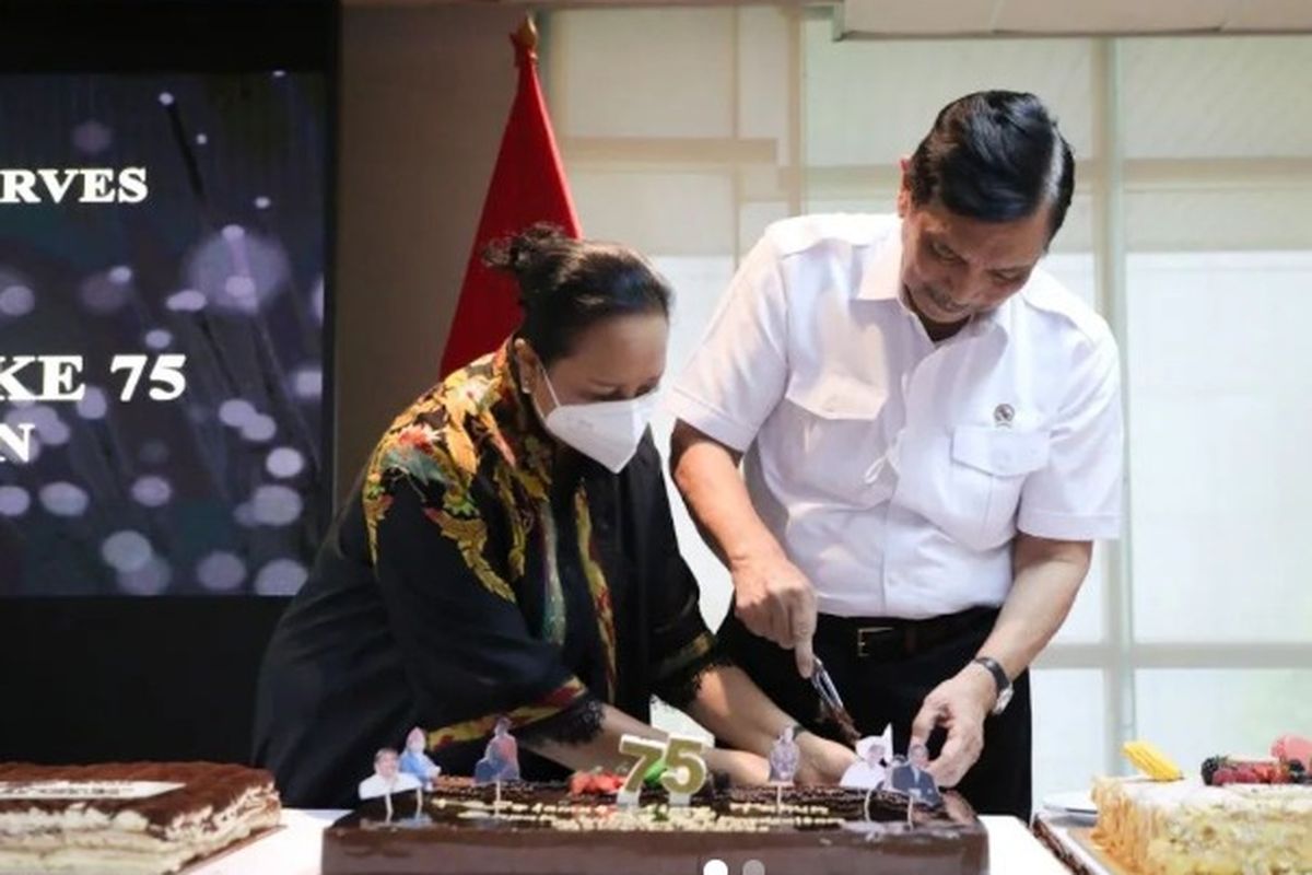 Menteri Kordinator Bidang Kemaritiman dan Investasi Luhut Binsar Panjaitan merayakan ulang tahun ke-75 hari ini, Kamis (28/9/2022).