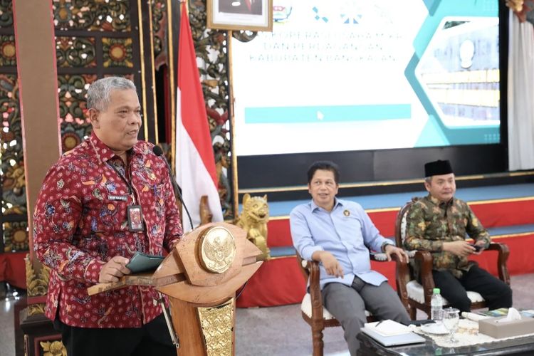 Moh Rasuli saat menyampaikan sambutan di Pendopo Agung Bangkalan. 