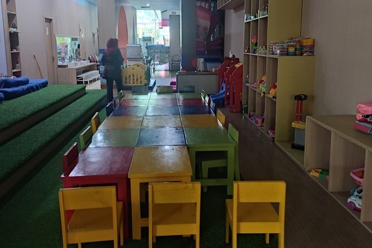Taman Penitipan Anak Bale Belajar Balai Kota untuk anak-anak pegawai DKI Jakarta yang ada di Balai Kota