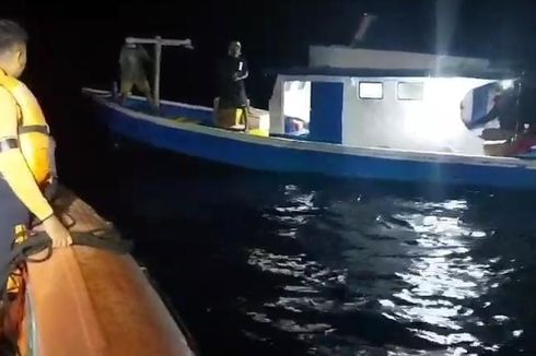 Tim SAR Kupang Selamatkan 5 Nelayan yang Terombang-ambing akibat Kapal Rusak