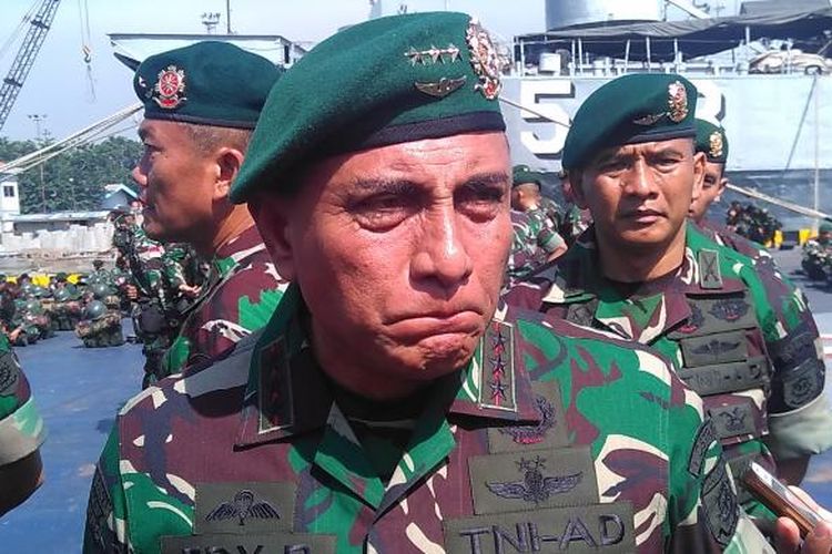 Pangkostrad Letjen Edy Rahmayadi di acara Serpas Satgas Pamtas RI-Papua Nugini  Yonif Para Raider 330 Kostrad